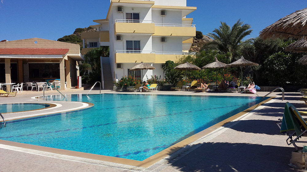 Summer Days Faliraki Luaran gambar